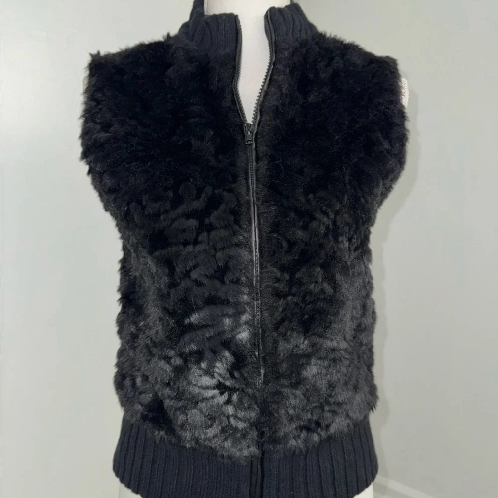 Kim Rogers Women’s‎ Medium Faux Fur Knit Vest Black Zip Front Sleeveless
